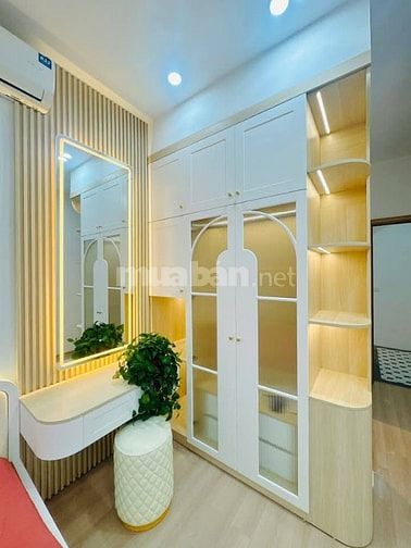 Nhà Đẹp Khâm Thiên, Đống Đa 24/26m, 5 tầng, mt 3.1m, giá 6.2 tỷ.