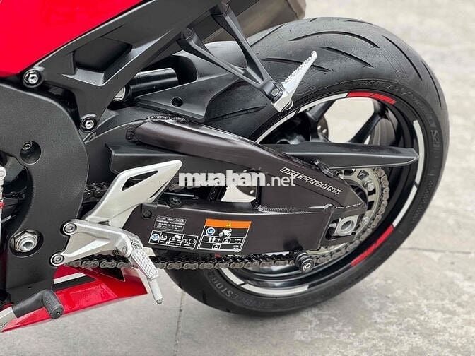 Cần bán Honda CBR1000RR Fireblade ĐKLĐ 2019