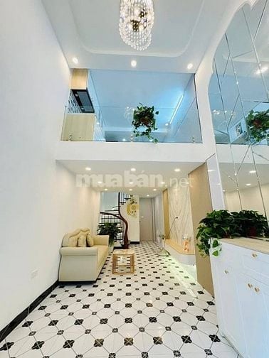 Nhà Đẹp Khâm Thiên, Đống Đa 24/26m, 5 tầng, mt 3.1m, giá 6.2 tỷ.