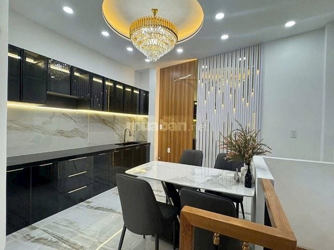 Bán nhà 5 tầng, Mặt Tiền Hưng Phú P9 Q8