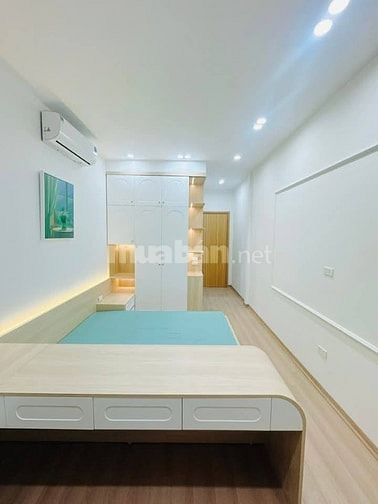 Nhà Đẹp Khâm Thiên, Đống Đa 24/26m, 5 tầng, mt 3.1m, giá 6.2 tỷ.