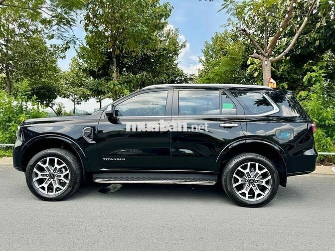 Ford Everest Model  2023 Titanium 4x2 AT