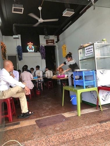  CẦN SAN NHƯỢNG LẠI CỬA HÀNG Số nhà 46 Vũ Trọng Khánh- phường Mộ lao