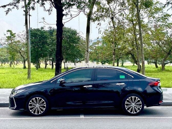 Toyota Corolla Altis 2023 1.8V - 28000 km