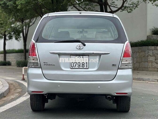Toyota Innova 2011 G - 60000 km