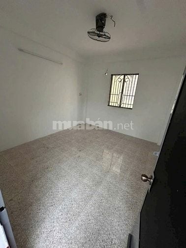 Nhà 3 lầu (5pn 3wc) để ở và buôn bán - 15TR
