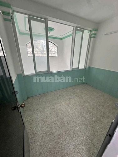 Nhà 3 lầu (5pn 3wc) để ở và buôn bán - 15TR