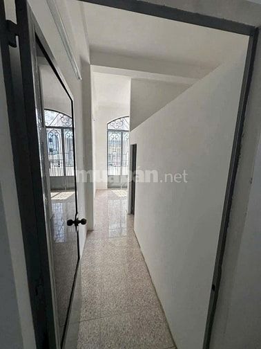 Nhà 3 lầu (5pn 3wc) để ở và buôn bán - 15TR