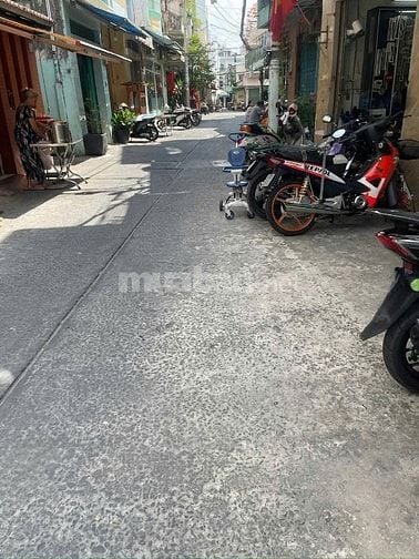 Nhà 3 lầu (5pn 3wc) để ở và buôn bán - 15TR