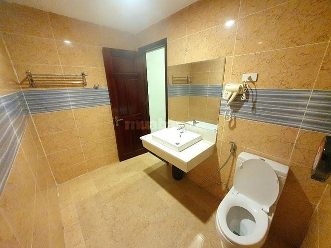 Cho thuê phòng khách sạn gần Trần Phú gần biển giá chỉ từ 3.6 triệu
