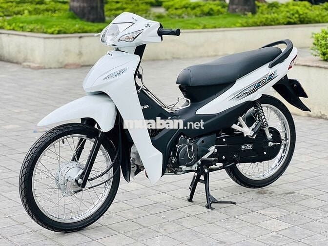 HONDA WAVE A 110 TRẮNG  2024 MỚI ĐI 600KM 99.9%
