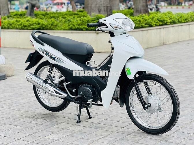 HONDA WAVE A 110 TRẮNG  2024 MỚI ĐI 600KM 99.9%