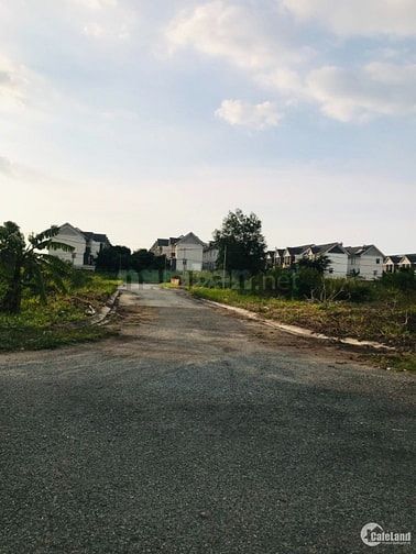 Bán gấp giá hời! Nền đất mặt tiền đường Liên Phường D/A Sở Văn Hoá TT 