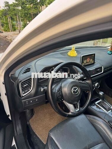 Mazda 3 2016 1.5 AT Sedan - 92000 km