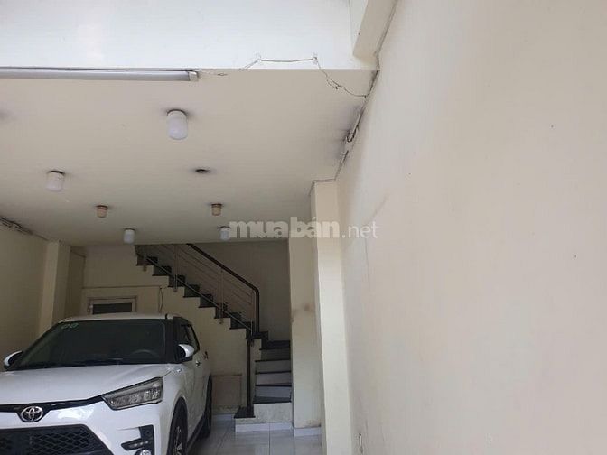 Cho thuê nhà mặt phố Ngô Gia Tự, trung tâm Quận, Phường 2, Quận 10
