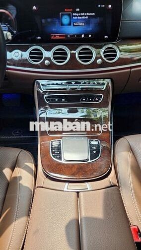 Gia đình cần bán E200 model 2023 đi 28.000 km