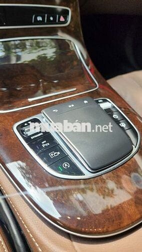 Gia đình cần bán E200 model 2023 đi 28.000 km