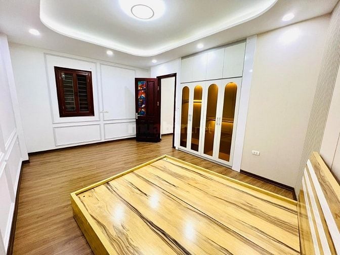 Siêu phẩm ! Khương Đình Thanh Xuân 50m2 5 Tầng ,ba gác đỗ cửa, 7.6 tỷ.
