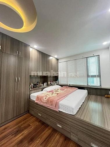 Bán nhà Nguyễn Ngọc Nại DT: 50m mặt tiền 4,1m, 6,5 tầng thang máy