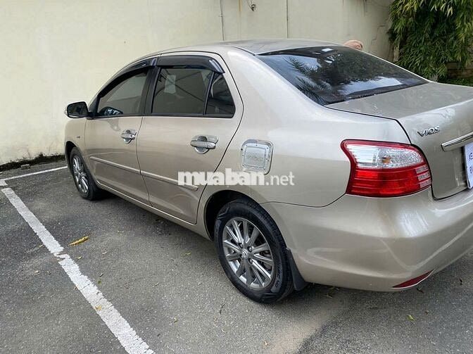 Xe Toyota Vios 1.5E MT SX  2013