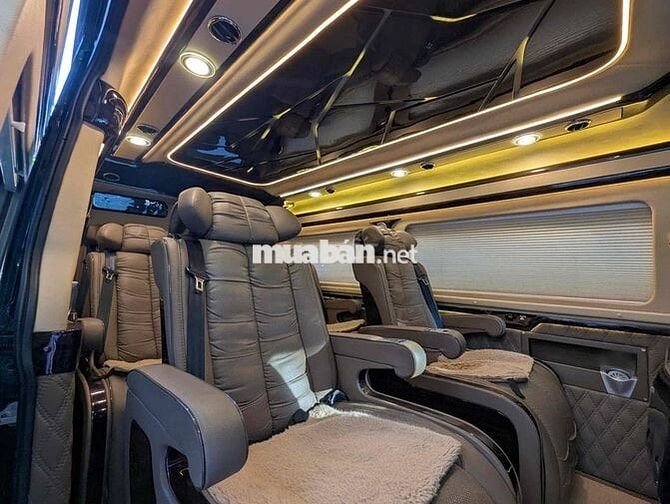 Limousine 10C AutoKingdom 2019 khoá dẹp - Odo 58k