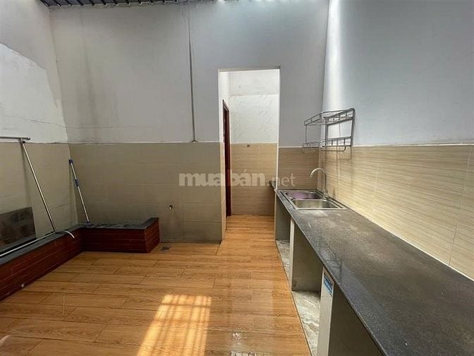 CHO THUÊ PHÒNG RỘNG 31m² – bao gồm nội thất cơ bản, dọn vào ở ngay
