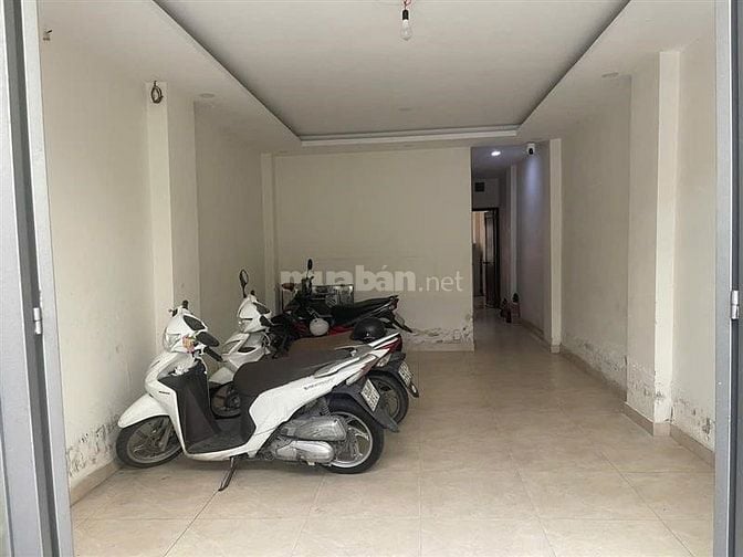 CHO THUÊ PHÒNG RỘNG 31m² – bao gồm nội thất cơ bản, dọn vào ở ngay