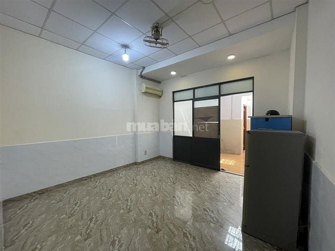 CHO THUÊ PHÒNG RỘNG 31m² – bao gồm nội thất cơ bản, dọn vào ở ngay