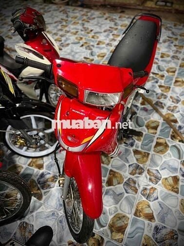Suzuki satria 2000