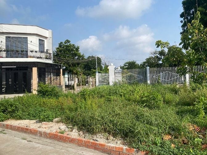 Bán lô đất thổ cư 2 mặt tiền ngay UBND P.Định Hòa giá chỉ 1,450 tỷ