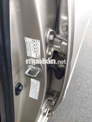 Toyota Innova 2012 E - 12345 km