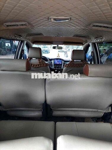 Toyota Innova 2012 E - 12345 km