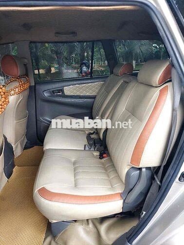 Toyota Innova 2012 E - 12345 km