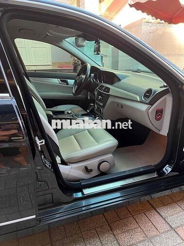 Mercedes Benz C Class 2012 C200 - 80000 km
