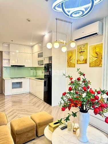 Chính chủ cho thuê căn 1 ngủ +1 full đồ đẹp tại Vinhomes OCP