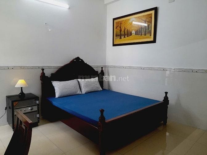 Cho thuê nhà Q7 có sân vườn đường Huỳnh Tấn Phát