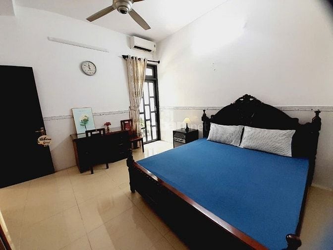 Cho thuê nhà Q7 có sân vườn đường Huỳnh Tấn Phát