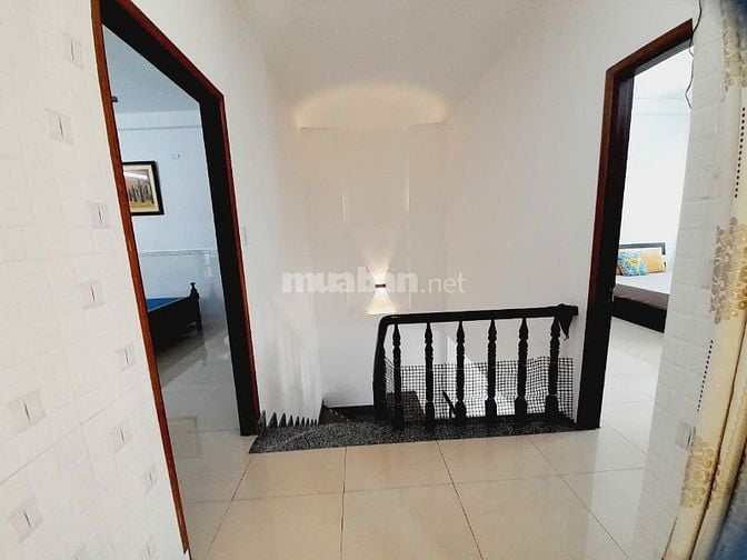 Cho thuê nhà Q7 có sân vườn đường Huỳnh Tấn Phát