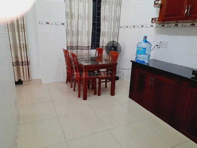Cho thuê nhà Q7 có sân vườn đường Huỳnh Tấn Phát