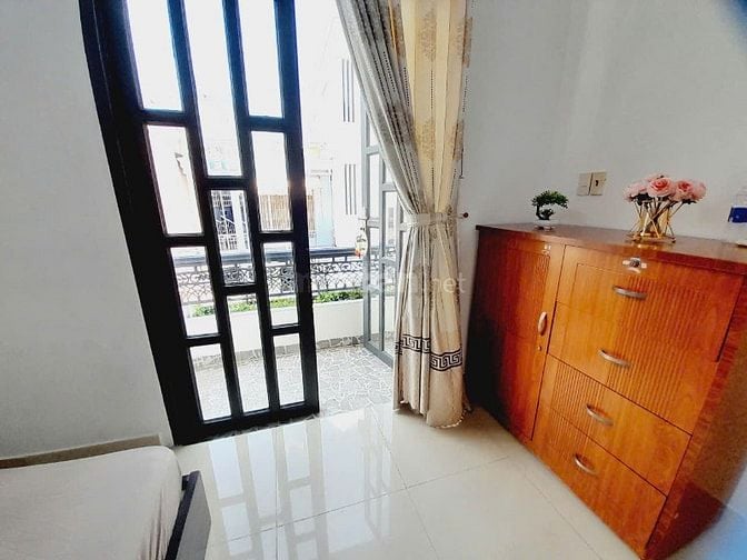 Cho thuê nhà Q7 có sân vườn đường Huỳnh Tấn Phát