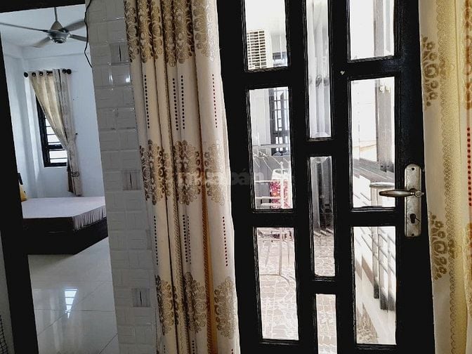 Cho thuê nhà Q7 có sân vườn đường Huỳnh Tấn Phát
