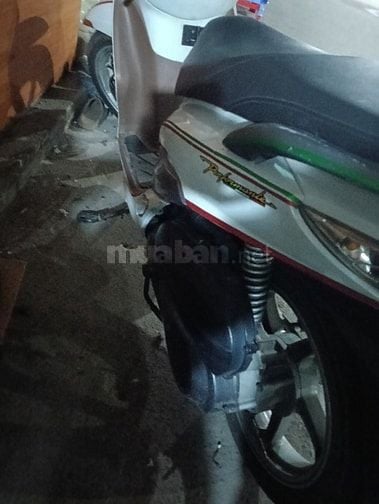 Thất nghiệp cần bán shark 125 7tr500