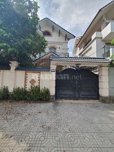biệt thự 90 đường 49 / dt: 10x20 nhà 2 lầu