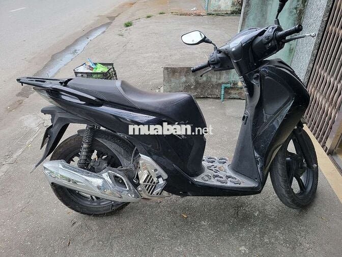 Bán SH150i màu đen thể thao