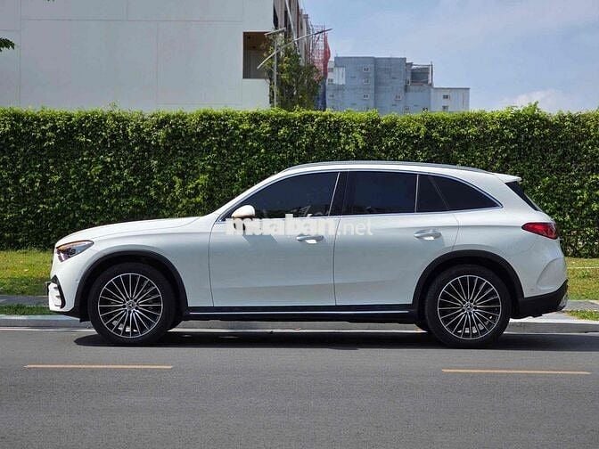 Mercedes GLC 300 4Matic 2024 siêu lướt 6.000km