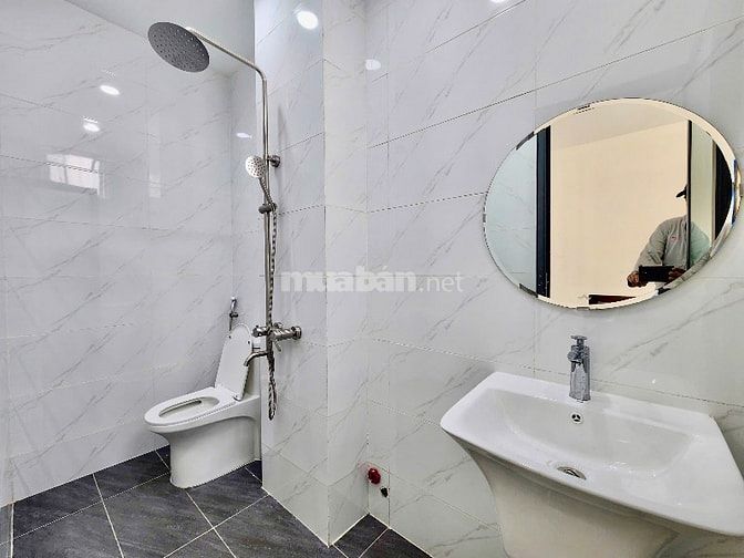 Mình chính chủ bán nhà mới full nội thất giao nhà ngay