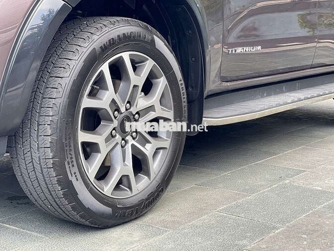 Ford Everest 2022 Titanium 2.0L 4x2 AT - 39000 km
