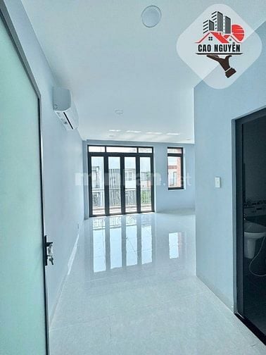 Nhà 5x19 3 lầu 6pn 7wc 8 máy lạnh , gần Hoà Bình, Đầm Sen