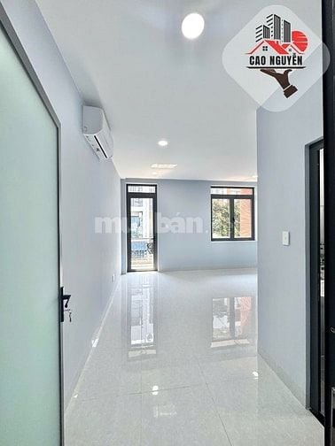 Nhà 5x19 3 lầu 6pn 7wc 8 máy lạnh , gần Hoà Bình, Đầm Sen