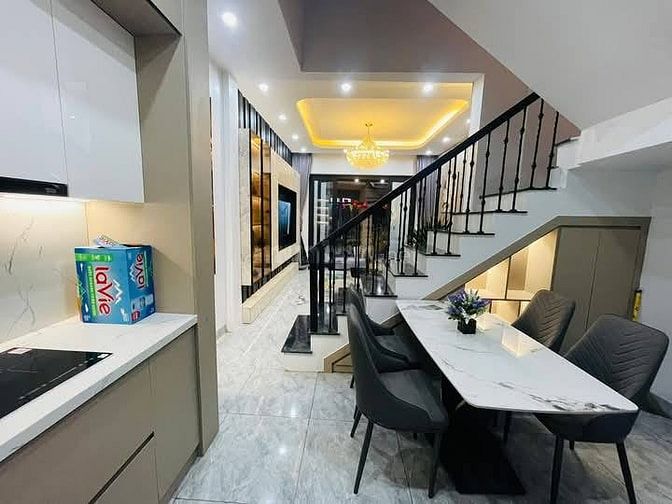 Nhà Đẹp Gần Đường Bùi Xương Trạch 46m, 4 tầng, mt 4m, giá 9.3 tỷ